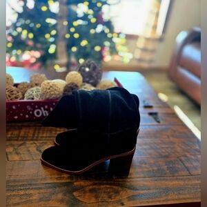 Crown Vintage Ravvi boots Size 7.5